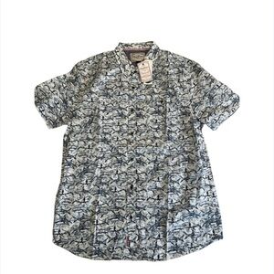 Flag &‎ Anthem Shark Print Shirt Summer Short Sleeve Size M  Button Front Fish